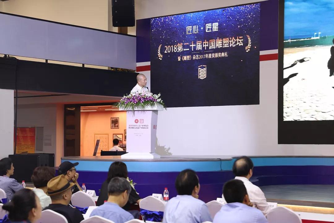 移民衛(wèi)星人.jpg
